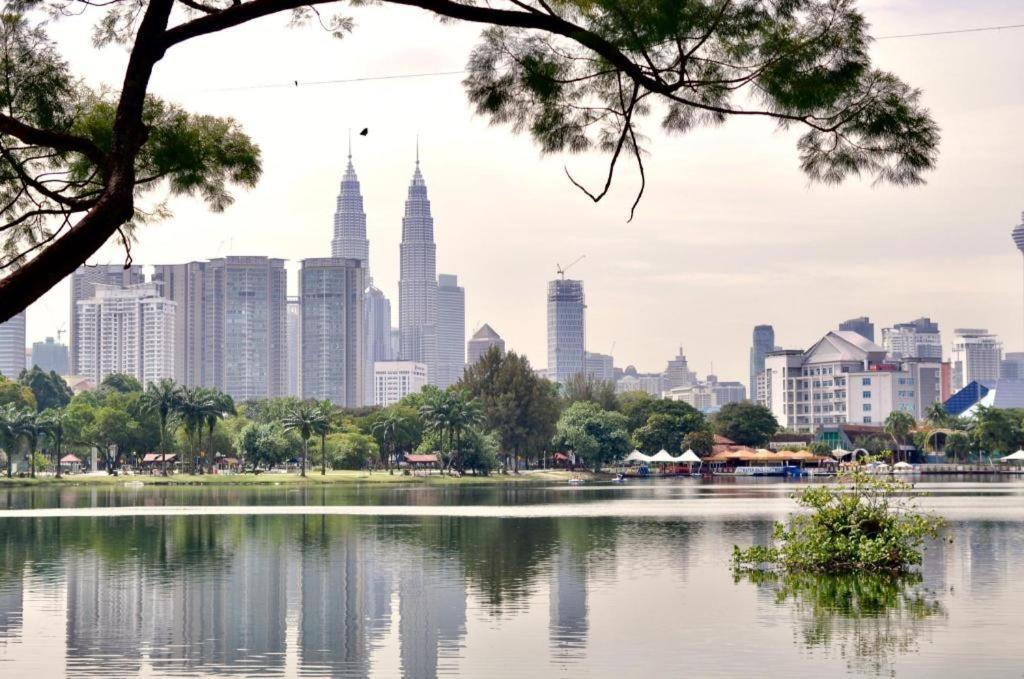 Kuala Lumpur International Hotel Экстерьер фото
