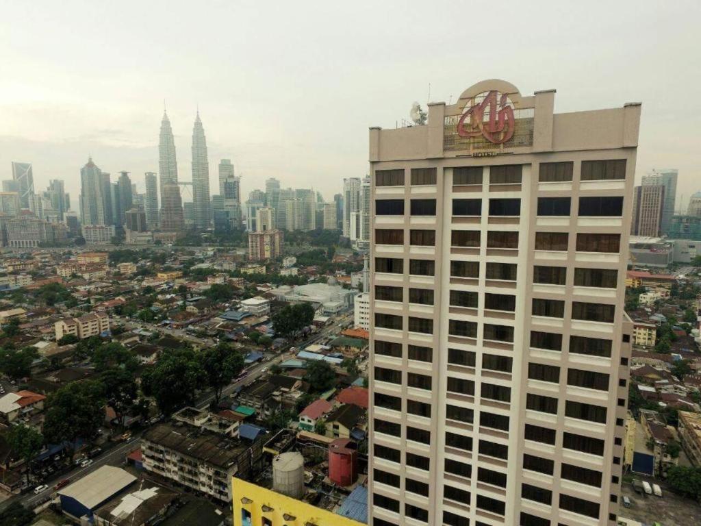 Kuala Lumpur International Hotel Экстерьер фото
